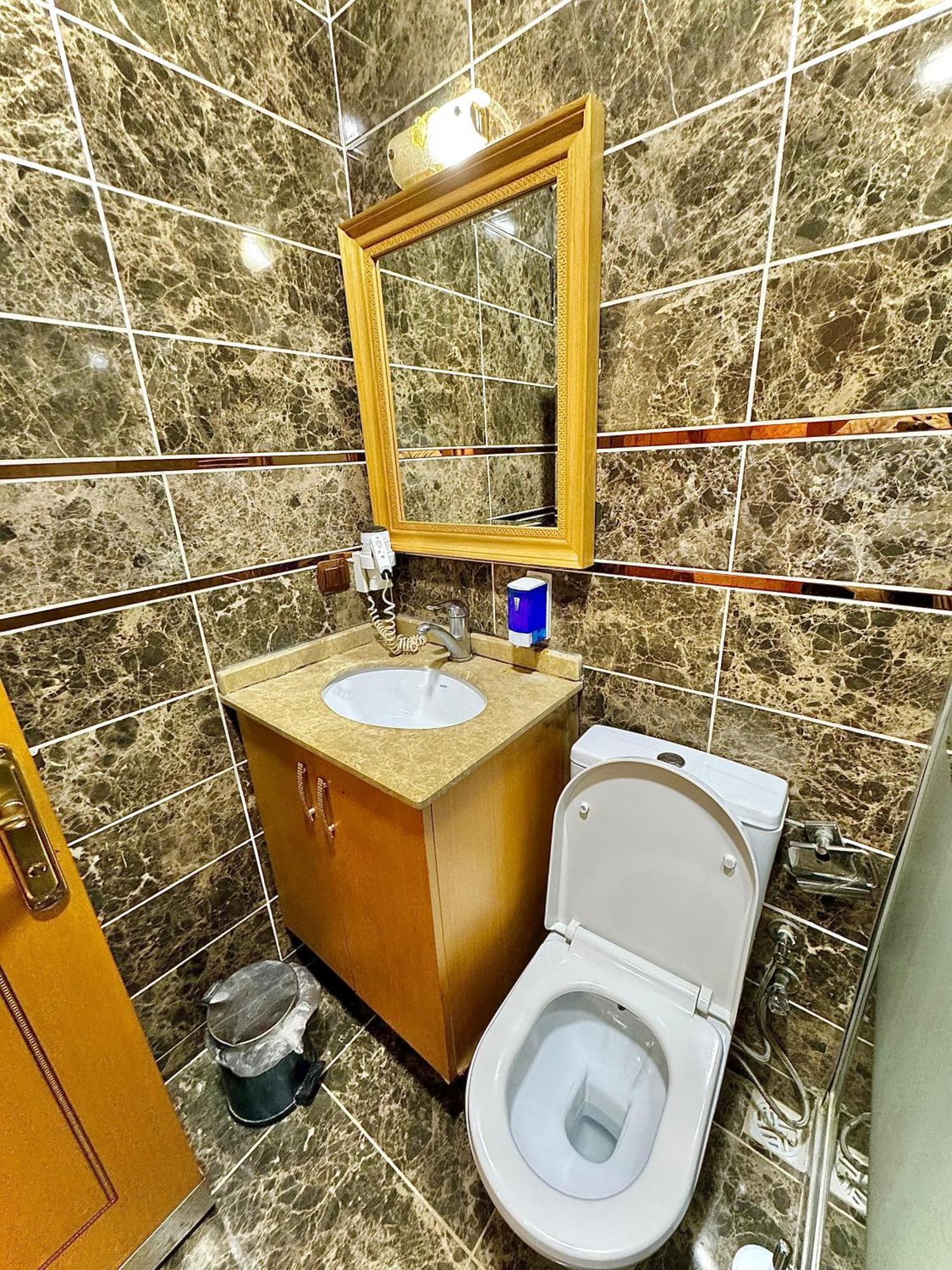 グランド パピルス ホテル イスタンブール エクステリア 写真